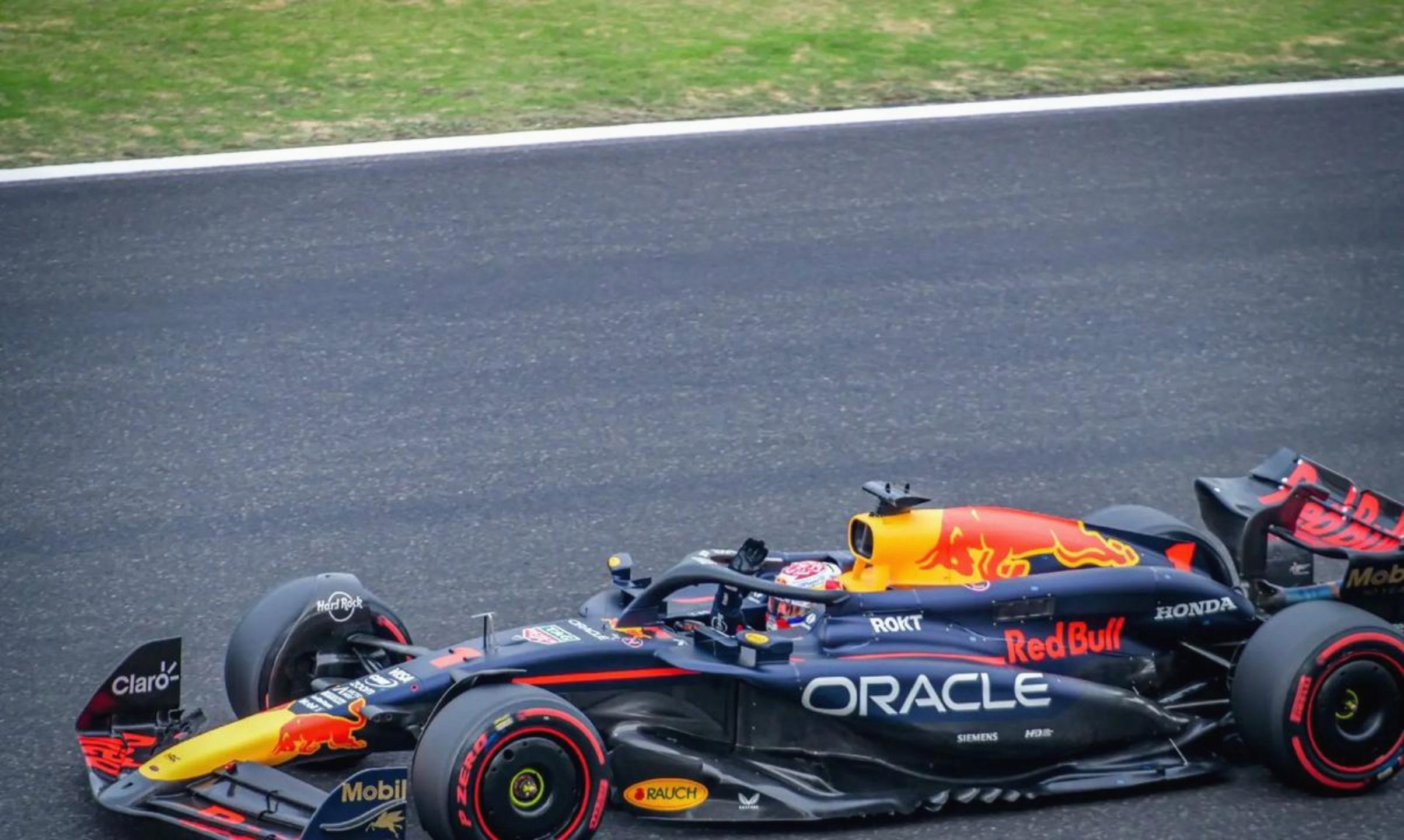 关于法拉利碾压梅赛德斯，皮亚斯特里刷新纪录的信息