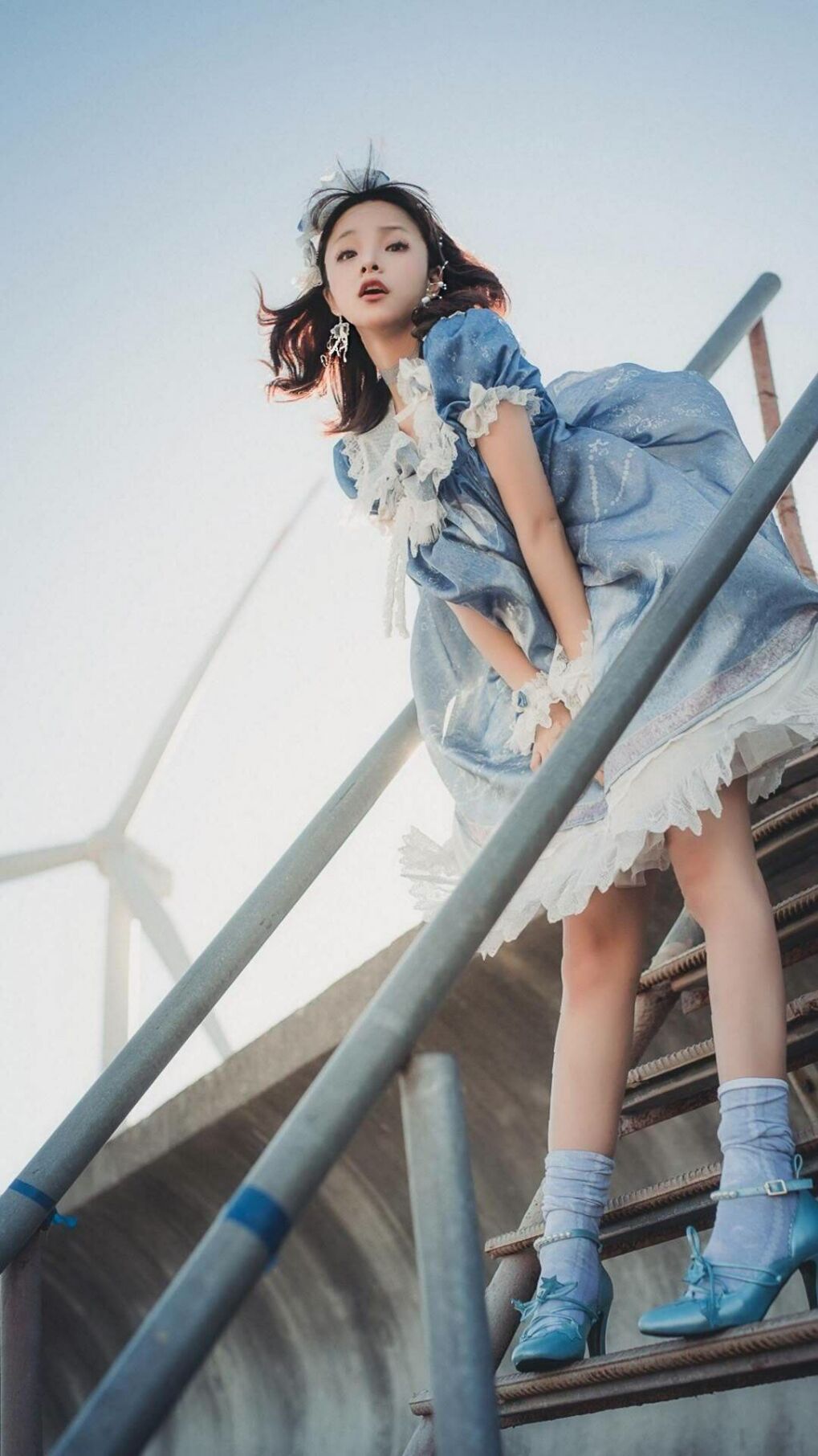 深圳震撼之夜！中国篮球对抗传奇 浓眉空砍51分上演教科书式孤独美学