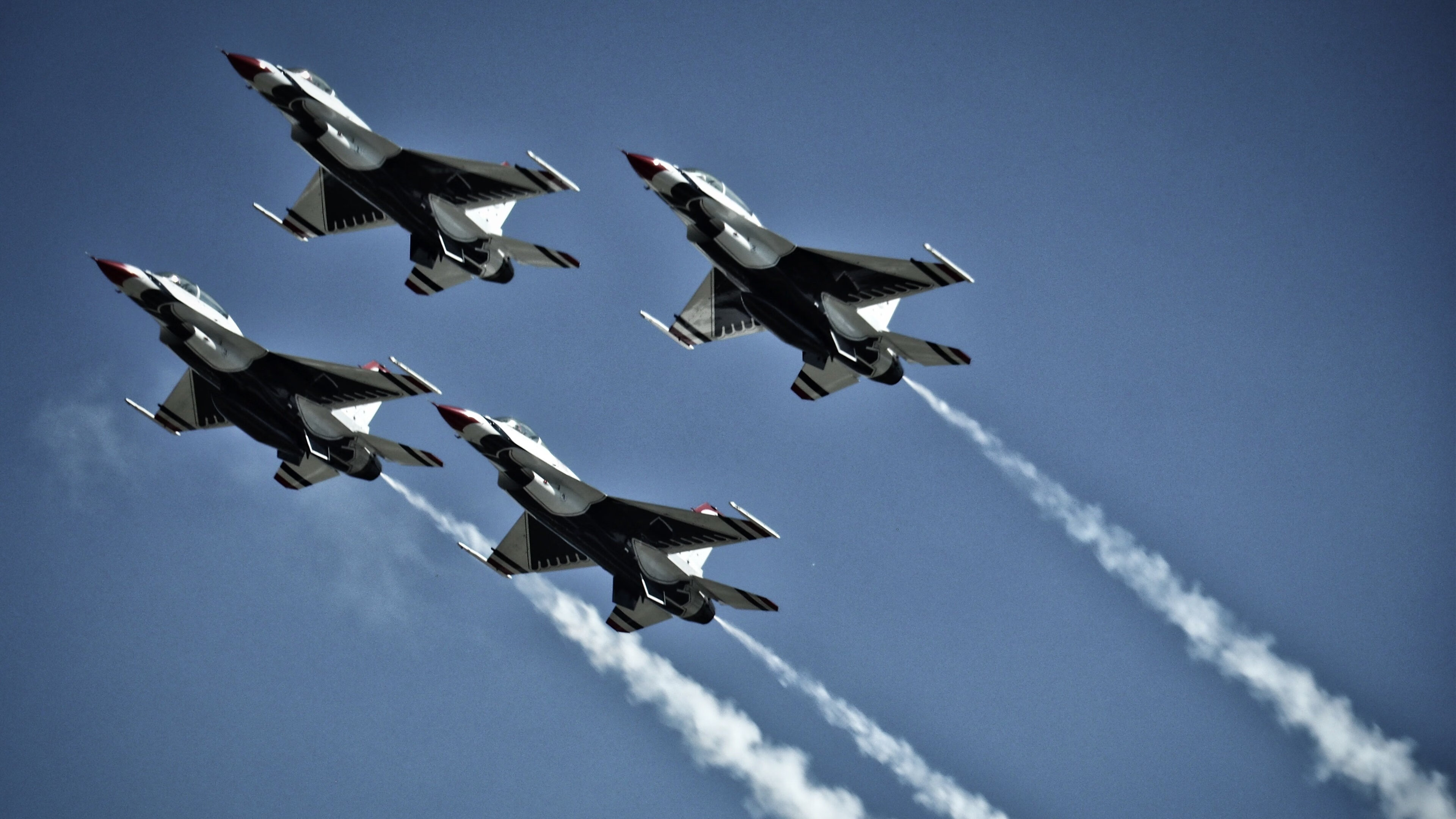 绝对控制的悖论，当若日尼奥的理性面对喀麦隆的野火